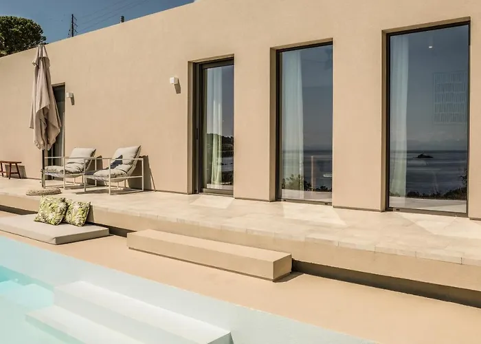 Skiathos Symbol * Ахладиес